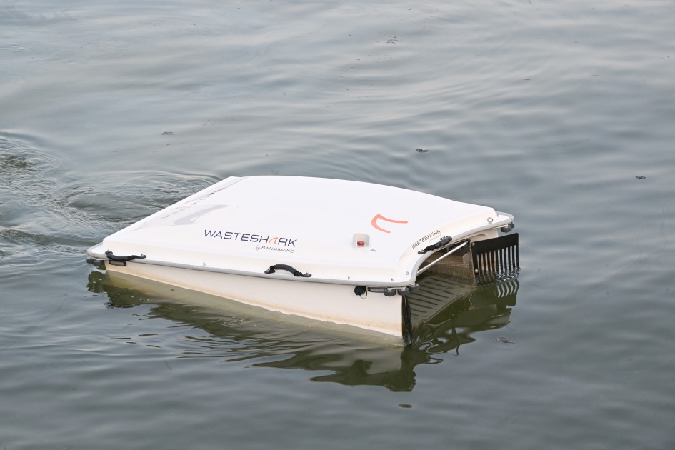 WasteShark floating Baku Bay